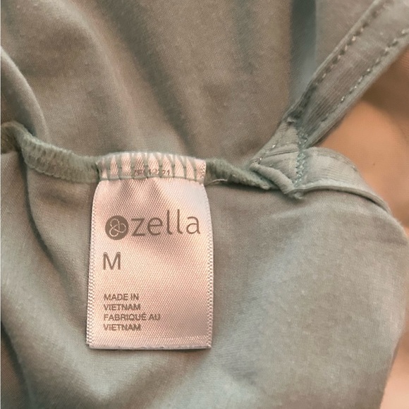 EUC Zella
Breathe Active V-Neck Short Sleeve Tee in Light Teal, Size Medium - Picture 15 of 16